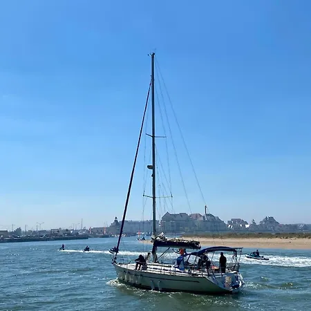 3 Personnes Cabourg-port Guillaume
